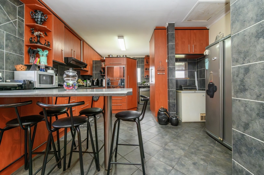 3 Bedroom Property for Sale in Kabega Park Eastern Cape